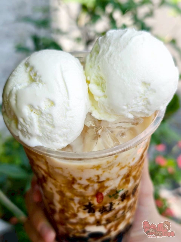 【台南飲料】青蛙黑蛋奶:連續三年珍奶界的全國冠軍,夏天必喝冰淇淋尬黑蛋奶,芒果冰沙都超消暑~ 【台南飲料】青蛙黑蛋奶:連續三年珍奶界的全國冠軍,夏天必喝冰淇淋尬黑蛋奶,芒果冰沙都超消暑~