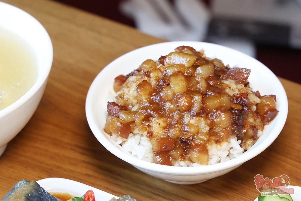 【台南美食】台南VASO弘肉燥飯舖:來自高雄的超人氣小吃,肉燥飯入口綿密好吃,還有隱藏版蒸蛋湯,晚來吃不到~ 【台南美食】台南VASO弘肉燥飯舖:來自高雄的超人氣小吃,肉燥飯入口綿密好吃,還有隱藏版蒸蛋湯,晚來吃不到~