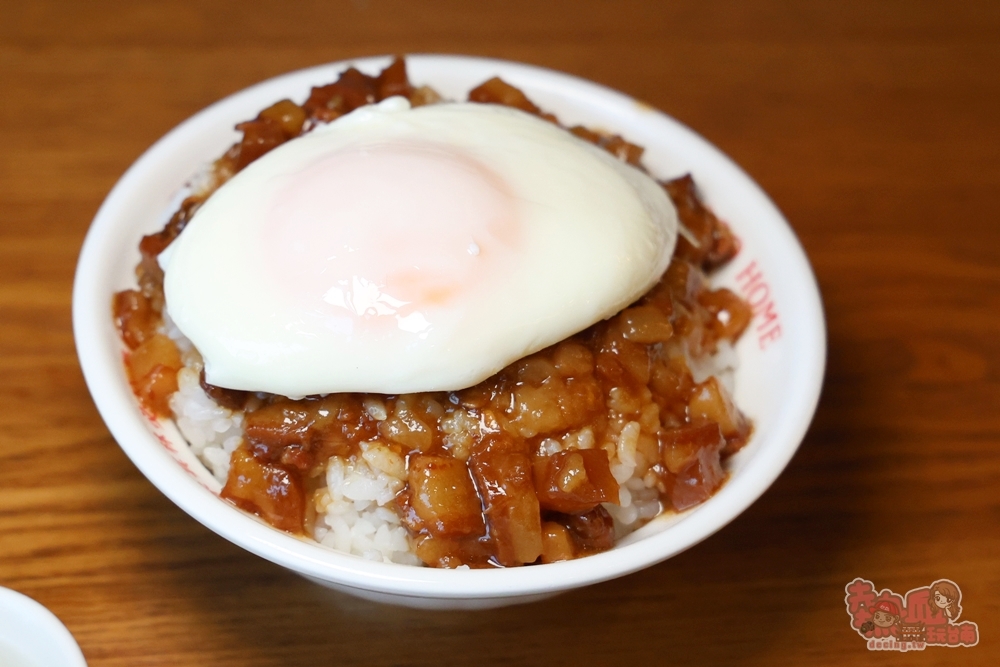 【台南美食】台南VASO弘肉燥飯舖:來自高雄的超人氣小吃,肉燥飯入口綿密好吃,還有隱藏版蒸蛋湯,晚來吃不到~ 【台南美食】台南VASO弘肉燥飯舖:來自高雄的超人氣小吃,肉燥飯入口綿密好吃,還有隱藏版蒸蛋湯,晚來吃不到~
