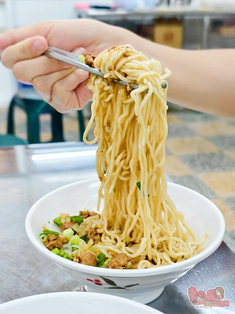 【台南美食】富成麵食:東區在地人愛店,份量多又好吃走CP值路線,大推傻瓜拌麵好耐吃~ 【台南美食】富成麵食:東區在地人愛店,份量多又好吃走CP值路線,大推傻瓜拌麵好耐吃~