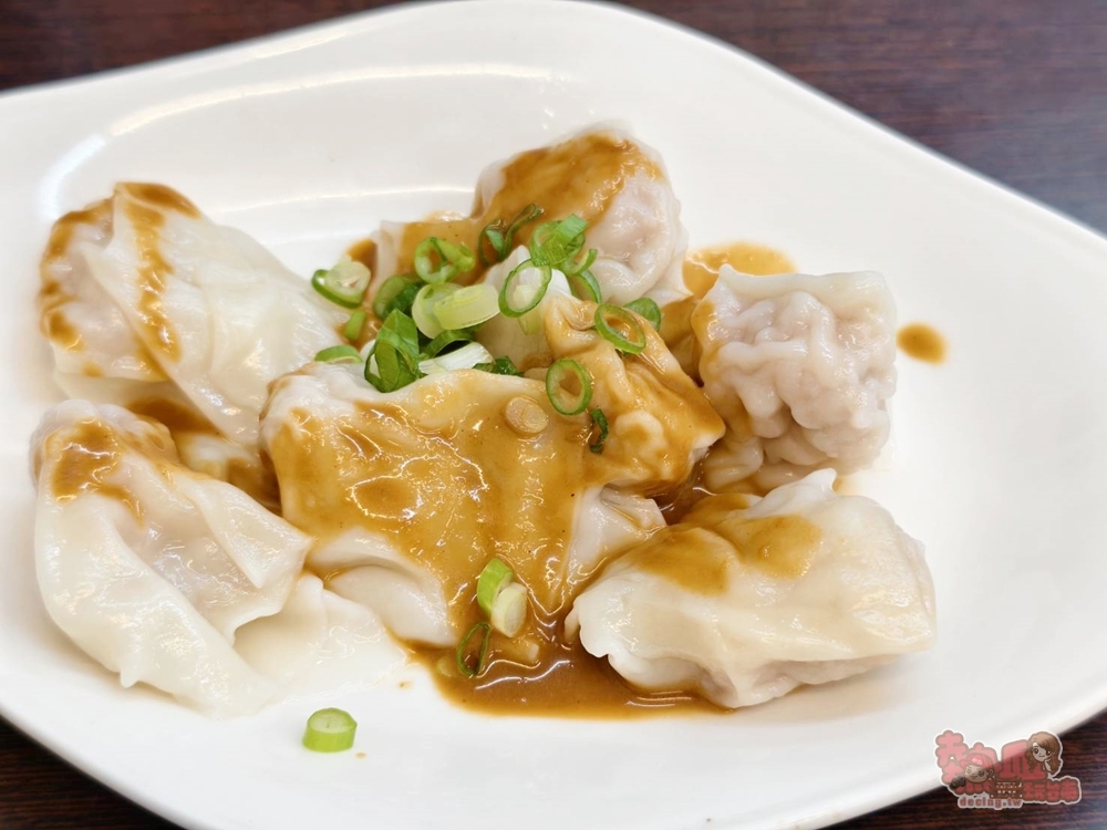 【台南美食】富成麵食:東區在地人愛店,份量多又好吃走CP值路線,大推傻瓜拌麵好耐吃~ 【台南美食】富成麵食:東區在地人愛店,份量多又好吃走CP值路線,大推傻瓜拌麵好耐吃~