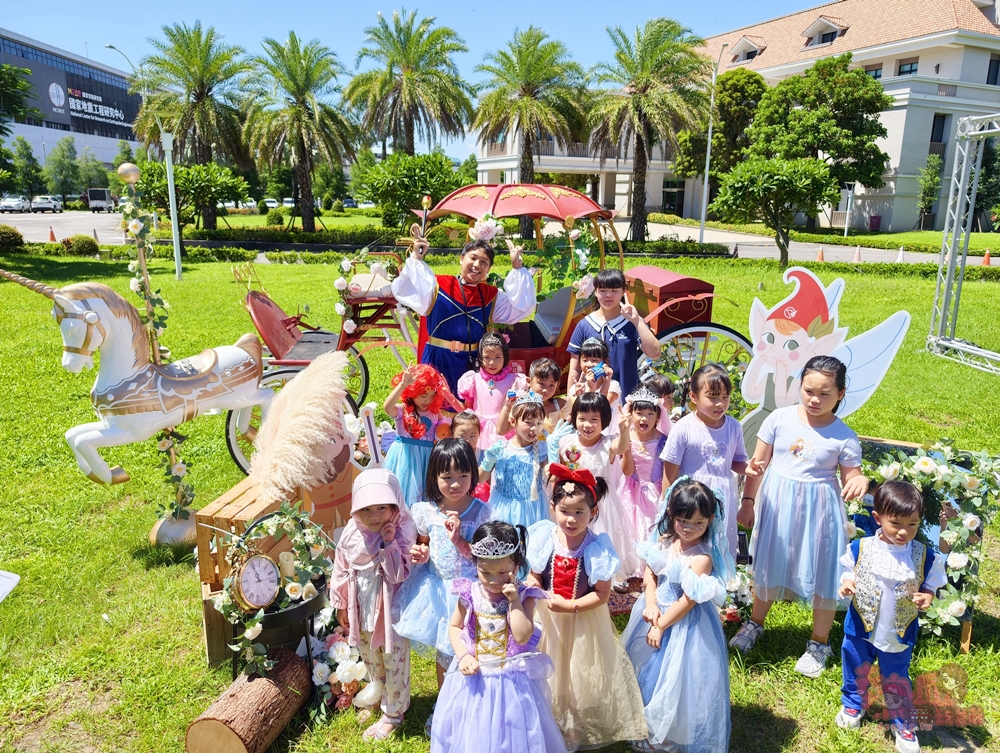 【台南活動】台南暑假限定童話王國!絕美夢幻馬車、百攤市集美食、免費闖關一次爽玩~ 【台南活動】台南暑假限定童話王國!絕美夢幻馬車、百攤市集美食、免費闖關一次爽玩~