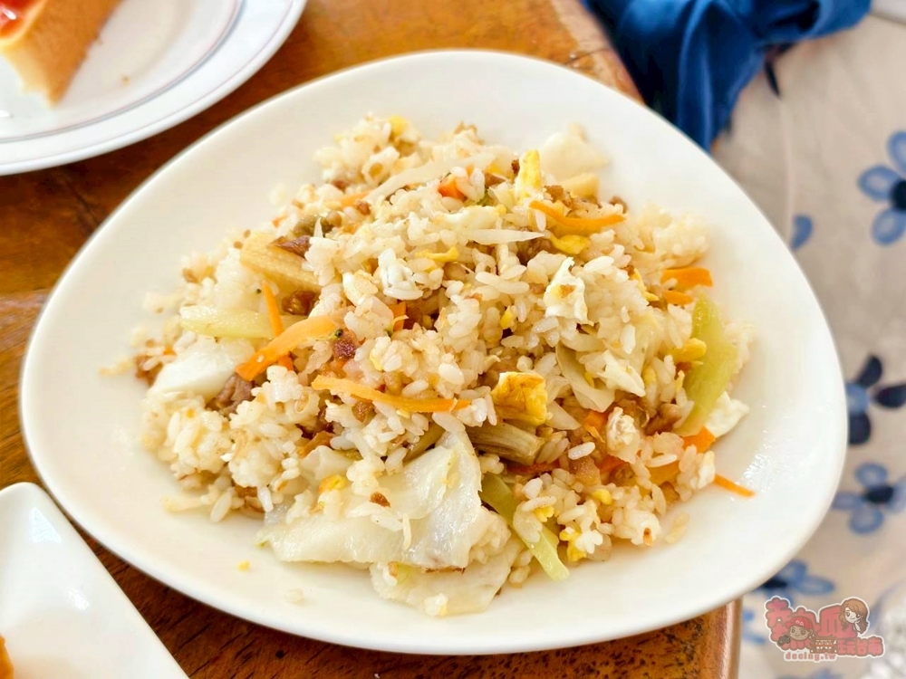 【台南美食】夏之林餐飲:愚人節開的30年老店,厚切豬排飯送700CC啤酒杯紅茶~ 【台南美食】夏之林餐飲:愚人節開的30年老店,厚切豬排飯送700CC啤酒杯紅茶~