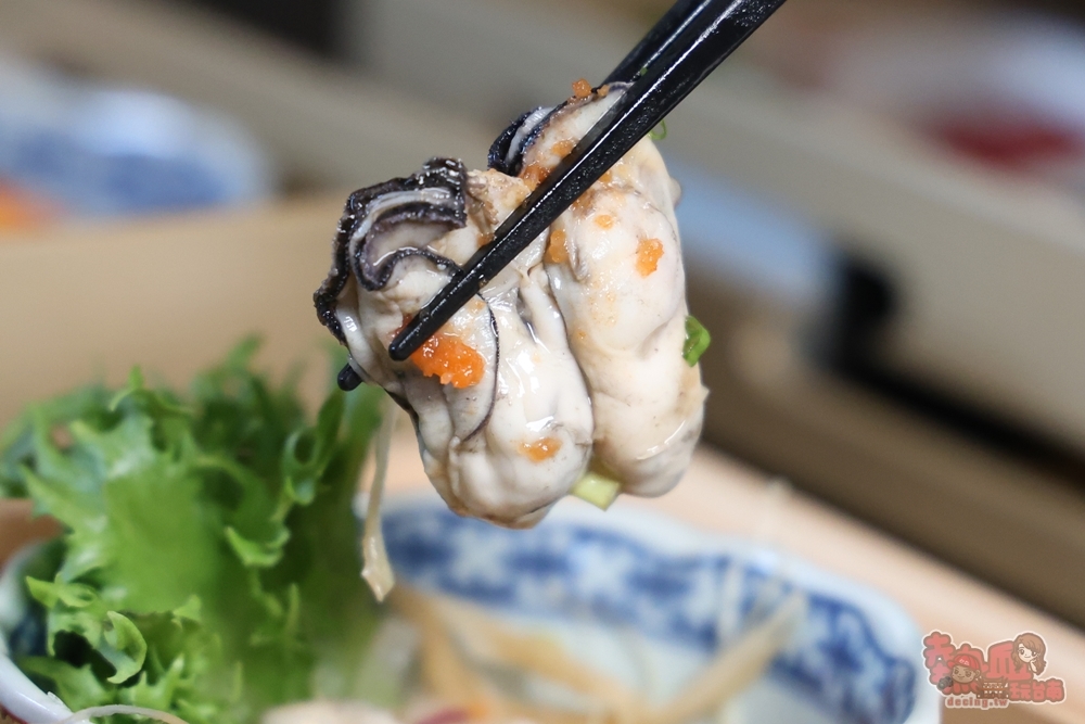 【台南美食】聚樂居酒屋午間定食睽違一年回歸,豪華九宮格定食霸氣登場,一上桌驚呼太浮誇,內用飲料免費無限暢飲~ 【台南美食】聚樂居酒屋午間定食睽違一年回歸,豪華九宮格定食霸氣登場,一上桌驚呼太浮誇,內用飲料免費無限暢飲~