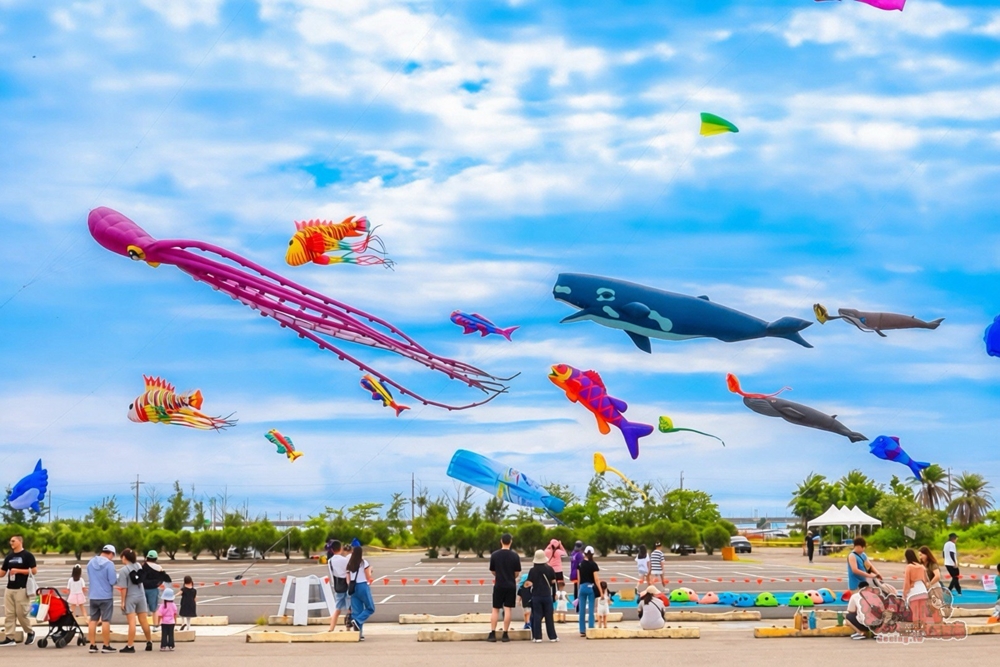 【台南活動】巨型章魚真的飛上天空了!2026七股鹽山風箏嘉年華登場,七股最美天空樂園只有這幾天~ 【台南活動】巨型章魚真的飛上天空了!2026七股鹽山風箏嘉年華登場,七股最美天空樂園只有這幾天~