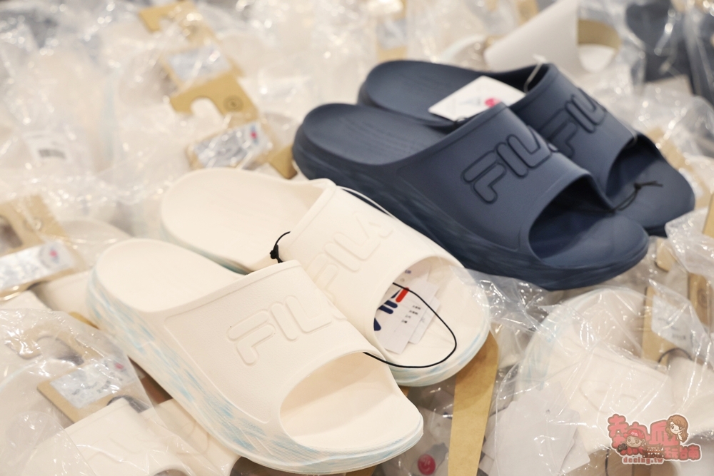 【台南特賣】台灣廠拍:tokuyo按摩椅福利品限量4折出清!品牌運動鞋第二雙只要10元~ 【台南特賣】台灣廠拍:tokuyo按摩椅福利品限量4折出清!品牌運動鞋第二雙只要10元~