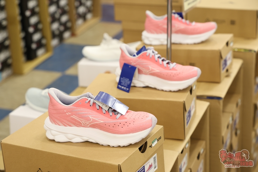 【台南特賣】台灣廠拍:tokuyo按摩椅福利品限量4折出清!品牌運動鞋第二雙只要10元~ 【台南特賣】台灣廠拍:tokuyo按摩椅福利品限量4折出清!品牌運動鞋第二雙只要10元~