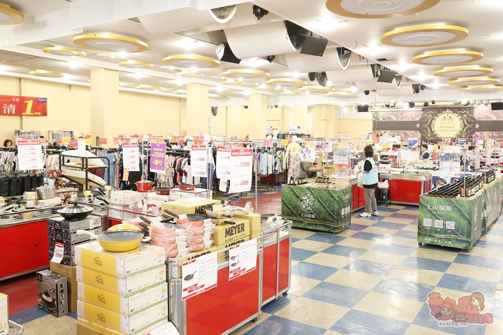 【台南特賣】台灣廠拍:tokuyo按摩椅福利品限量4折出清!品牌運動鞋第二雙只要10元~ 【台南特賣】台灣廠拍:tokuyo按摩椅福利品限量4折出清!品牌運動鞋第二雙只要10元~