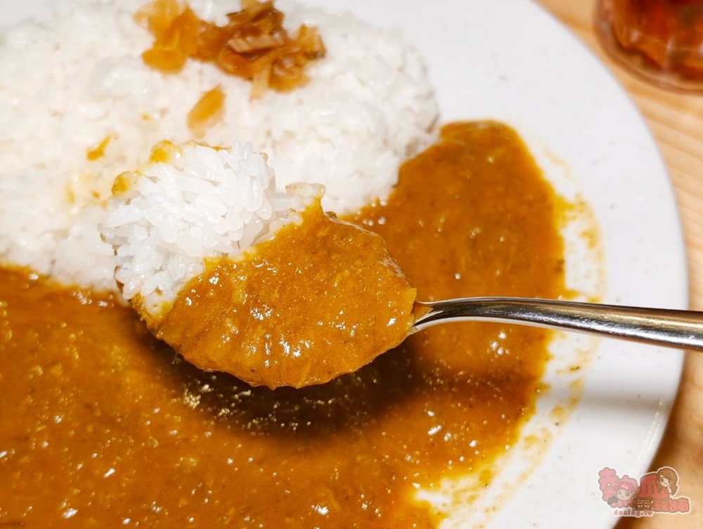 【台南美食】熊咖哩クマカレー:隱身在巷內的正宗熊本咖哩,熬煮12小時美味超驚艷,I人友善的一間店~ 【台南美食】熊咖哩クマカレー:隱身在巷內的正宗熊本咖哩,熬煮12小時美味超驚艷,I人友善的一間店~
