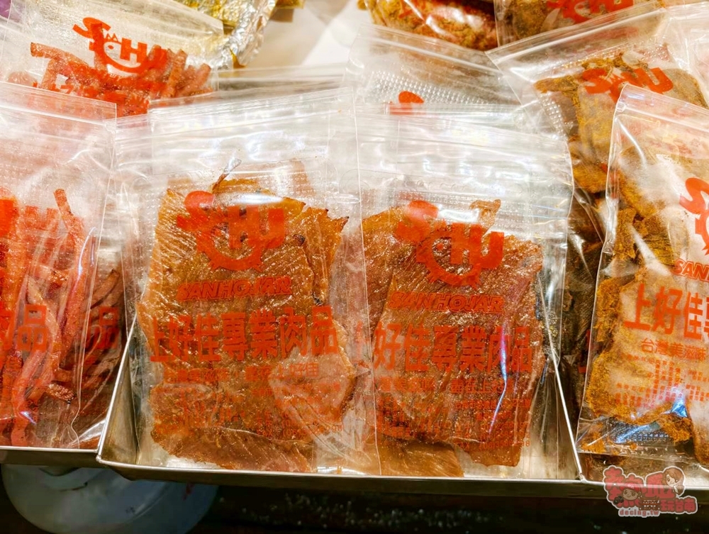 【台南美食】上好佳專業肉品:隱藏在鴨母寮市場50年肉舖店,手工油泡香腸,老闆說台南最好吃香腸在這~ 【台南美食】上好佳專業肉品:隱藏在鴨母寮市場50年肉舖店,手工油泡香腸,老闆說台南最好吃香腸在這~