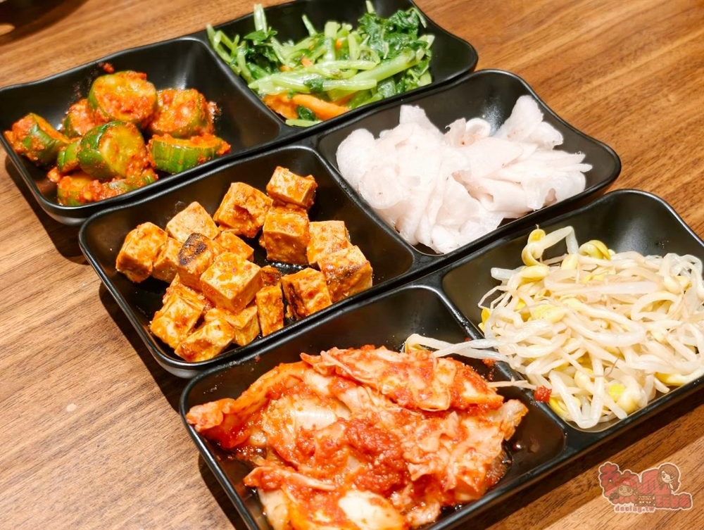 【台南美食】姜滿堂韓式燒肉:韓式燒肉商業午餐只要$386,肉量多還有多樣韓式小菜吃到飽~ 【台南美食】姜滿堂韓式燒肉:韓式燒肉商業午餐只要$386,肉量多還有多樣韓式小菜吃到飽~