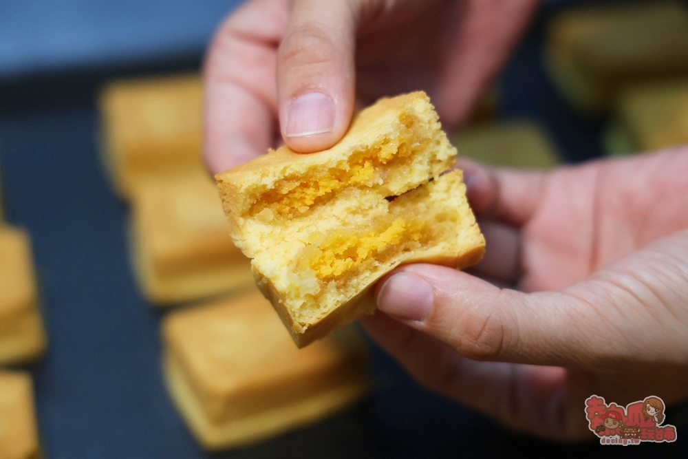 【台南伴手禮】掌糕點:藏在台南街角的隱藏版伴手禮,內行人都買這家,蛋黃酥皮薄餡飽滿,鳳凰酥更是媲美台北名店~ 【台南伴手禮】掌糕點:藏在台南街角的隱藏版伴手禮,內行人都買這家,蛋黃酥皮薄餡飽滿,鳳凰酥更是媲美台北名店~
