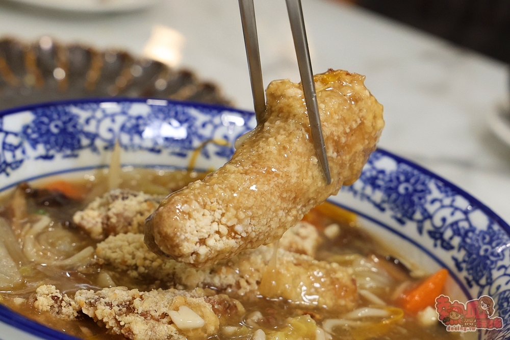 【台南美食】卷麵:福樓旗下新品牌,老總舖師的手路菜,古早味羹麵尬牛腱/牛舌/牛肚澎派上桌~ 【台南美食】卷麵:福樓旗下新品牌,老總舖師的手路菜,古早味羹麵尬牛腱/牛舌/牛肚澎派上桌~