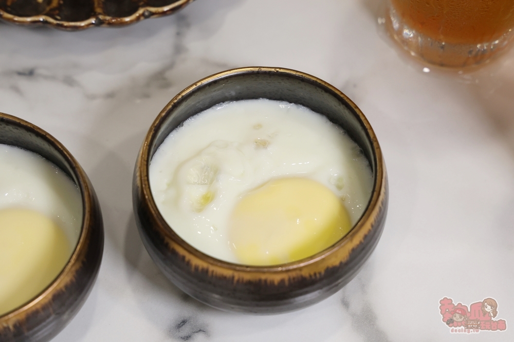 【台南美食】卷麵:福樓旗下新品牌,老總舖師的手路菜,古早味羹麵尬牛腱/牛舌/牛肚澎派上桌~ 【台南美食】卷麵:福樓旗下新品牌,老總舖師的手路菜,古早味羹麵尬牛腱/牛舌/牛肚澎派上桌~