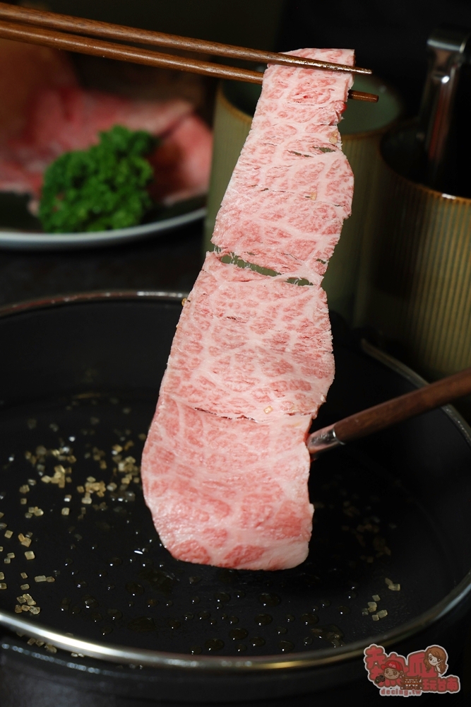【台南美食】橋山.鵲邸 壽喜燒專門店:日本東京百年壽喜燒店進駐台南,全程桌邊服務,一次吃到關東+關西吃法~ 【台南美食】橋山.鵲邸 壽喜燒專門店:日本東京百年壽喜燒店進駐台南,全程桌邊服務,一次吃到關東+關西吃法~