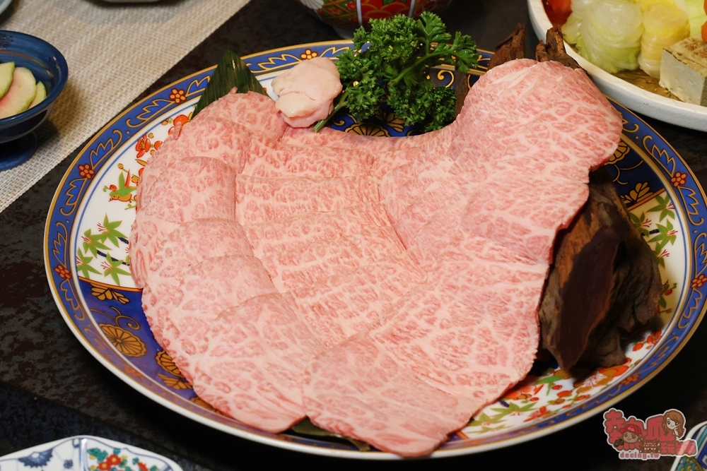 【台南美食】橋山.鵲邸 壽喜燒專門店:日本東京百年壽喜燒店進駐台南,全程桌邊服務,一次吃到關東+關西吃法~ 【台南美食】橋山.鵲邸 壽喜燒專門店:日本東京百年壽喜燒店進駐台南,全程桌邊服務,一次吃到關東+關西吃法~