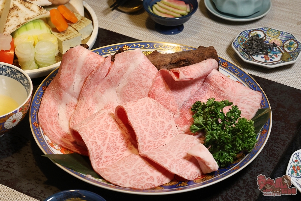【台南美食】橋山.鵲邸 壽喜燒專門店:日本東京百年壽喜燒店進駐台南,全程桌邊服務,一次吃到關東+關西吃法~ 【台南美食】橋山.鵲邸 壽喜燒專門店:日本東京百年壽喜燒店進駐台南,全程桌邊服務,一次吃到關東+關西吃法~