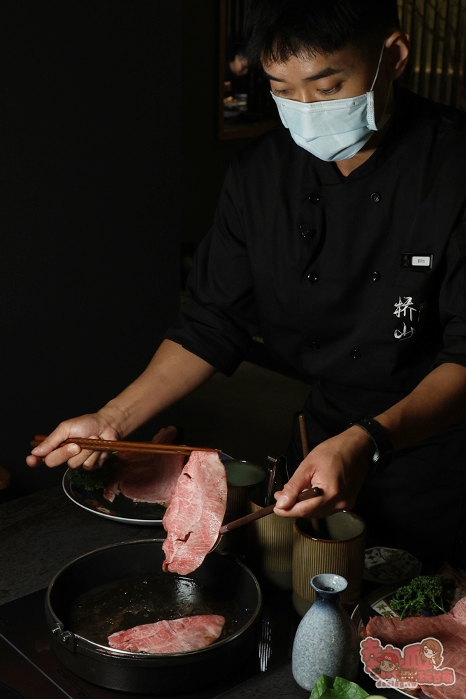 【台南美食】橋山.鵲邸 壽喜燒專門店:日本東京百年壽喜燒店進駐台南,全程桌邊服務,一次吃到關東+關西吃法~ 【台南美食】橋山.鵲邸 壽喜燒專門店:日本東京百年壽喜燒店進駐台南,全程桌邊服務,一次吃到關東+關西吃法~