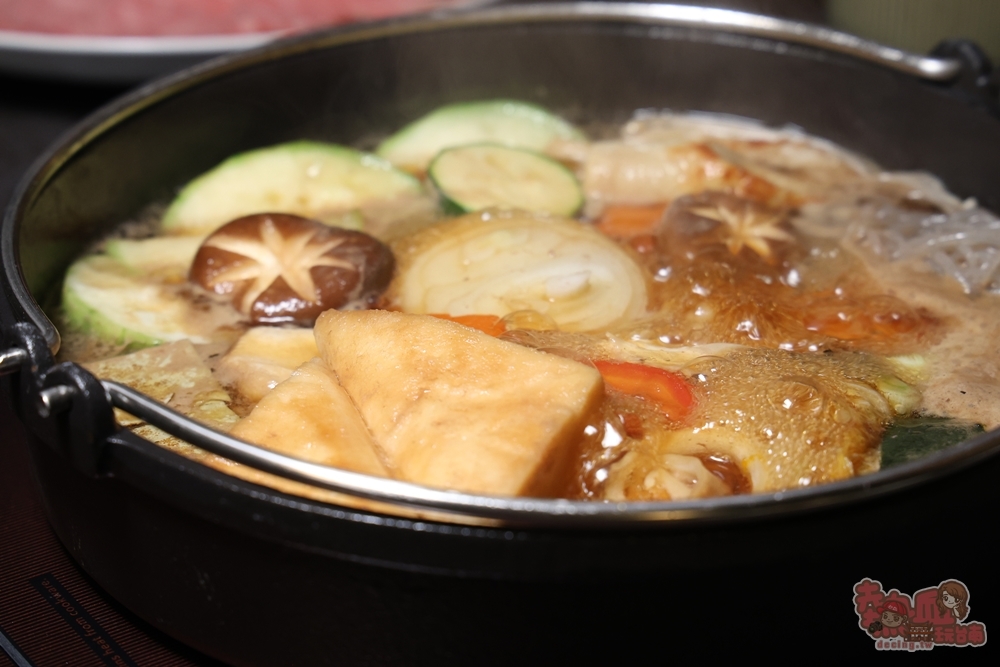 【台南美食】橋山.鵲邸 壽喜燒專門店:日本東京百年壽喜燒店進駐台南,全程桌邊服務,一次吃到關東+關西吃法~ 【台南美食】橋山.鵲邸 壽喜燒專門店:日本東京百年壽喜燒店進駐台南,全程桌邊服務,一次吃到關東+關西吃法~