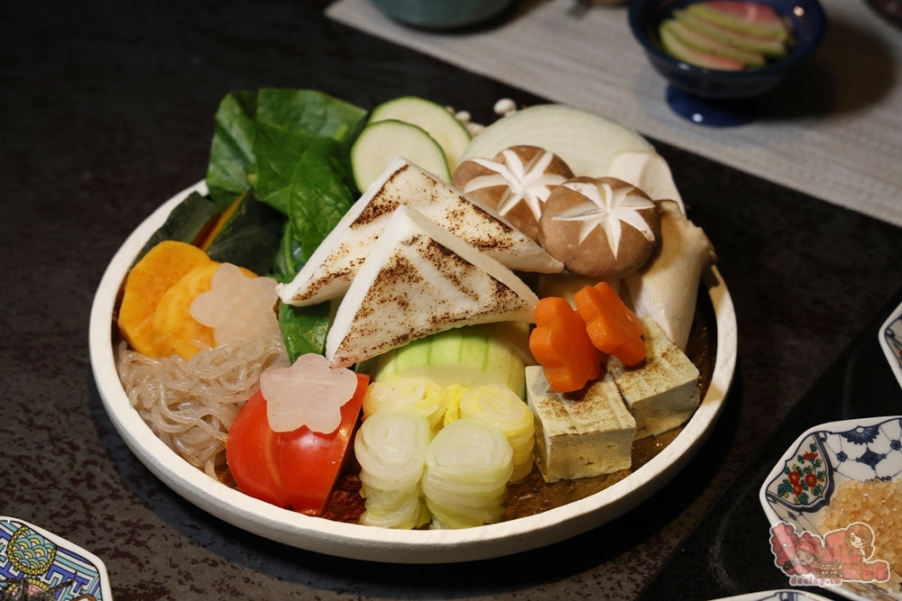 【台南美食】橋山.鵲邸 壽喜燒專門店:日本東京百年壽喜燒店進駐台南,全程桌邊服務,一次吃到關東+關西吃法~ 【台南美食】橋山.鵲邸 壽喜燒專門店:日本東京百年壽喜燒店進駐台南,全程桌邊服務,一次吃到關東+關西吃法~