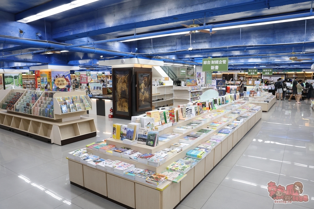 【台南書局】台南政大書城:再見了政大書城,最後營業日曝光~ 【台南書局】台南政大書城:再見了政大書城,最後營業日曝光~